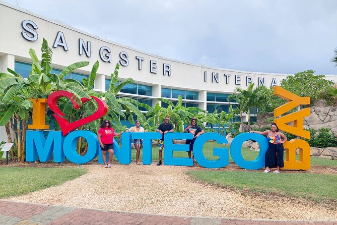 Private Transfer From Montego Bay Airport to Hotels in MontegoBay - Direct-to-your-hotel logistics: fewer stops, less waiting