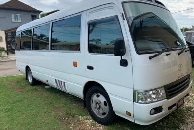 Private Transfer from Montego Bay Airport to Montego Bay Hotels - The Ride From Airport to Montego Bay Hotels: Clean, Air-Conditioned, and Direct