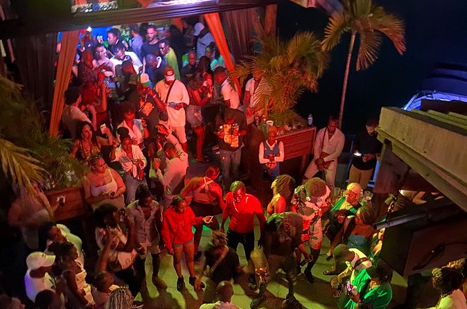 Private Transfer Nightlife 2727 Lounge and Taboo in Montego Bay - Air-conditioned private ride: comfort you can count on