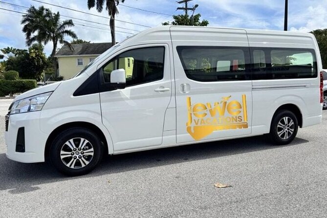 Private Transfers: Montego Bay Airport ↔ Runaway Bay Area - Return pickup: how you avoid the airport scramble