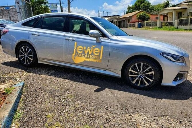 Private Transfers: Montego Bay Airport ↔ Runaway Bay Area - Vehicles and party fit: sedan vs van vs bus