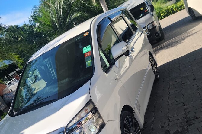 Private transportation to resorts in Negril, Montego Bay,Trelawny - Sangster Airport Pickup: Flight Tracking, Name Signs, and No Guesswork