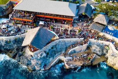 Rick s Café and Seven Mile Beach Private Tour Negril Jamaica - Rick’s Café: Reggae, Ocean Views, and the Famous Cliff-Jump Show
