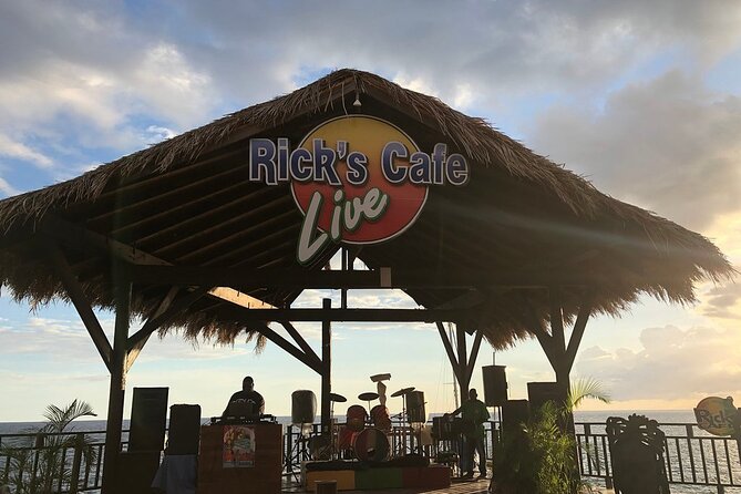 Ricks Cafe and Negril Seven Miles Beach Irie Tour - Seven Mile Beach in practice: what you get in one hour