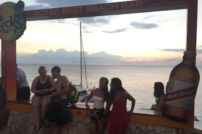 Ricks Cafe + Shopping - Timing tips: getting the best sunset moment