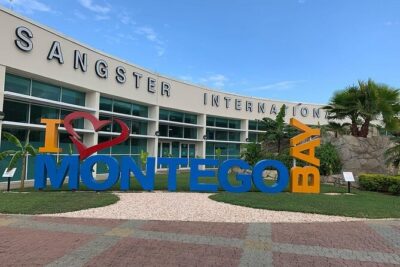 RIU Reggae Palace and RIU Montego Bay Private Airport Transfer - Meeting your driver: what the pickup feels like