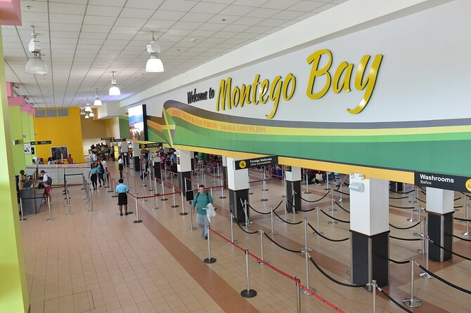 Riu Reggae/Riu Montego Bay/Riu Palace Private Airport Transfer - Round-Trip Service: Leaving RIU for the Airport With Fewer Headaches