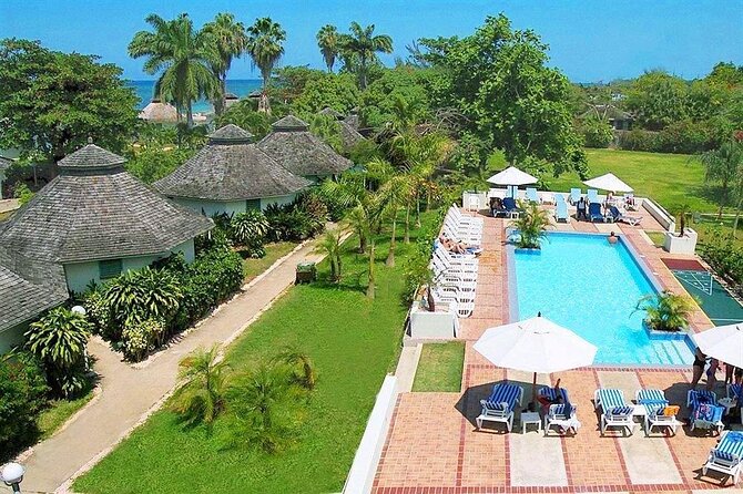 Royal Decameron Montego Bay Private Airport Transfer - Group size and vehicle comfort (the stuff that matters)