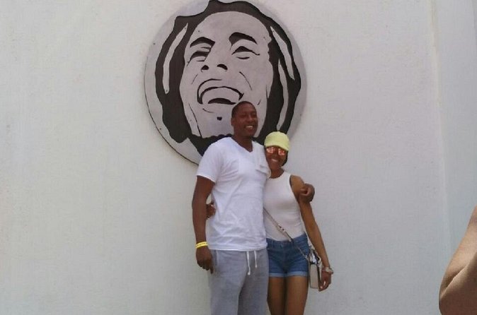 Shared Bob Marley Mausoleum Tour Nine Miles Jamaica from Montego Bay - Group size and guide style: what “shared” really means