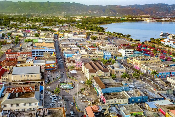 Sightseen tour and Souvenir shopping with private transportation in Montego Bay - Private Transportation Keeps the Day Calm (and Your Schedule Yours)