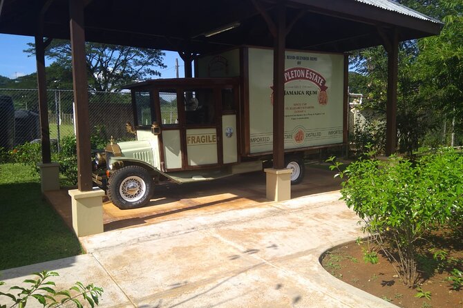 South Coast Cultural Tour History and Nature - The Lunch Break: Jerk Chicken Plus Real Dietary Options