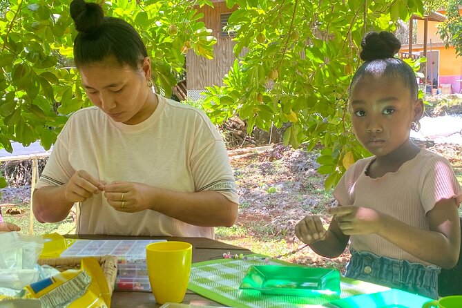 Souvenirs workshop A Mi Mek It! in Montego Bay Jamaica (FR & EN) - The Farm Side: Goats, Rabbits, Ducks, Chicken, and Bird Watching