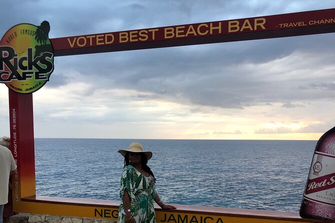 Tour to Negril 7 Miles Beach and Rick’s Cafe from Montego Bay - Juice Patties and Street Food: Quick Bites With Real Local Flavor
