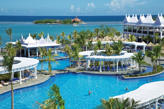 Transfer from/to Airport, Riu Reggae, Riu Montego Bay, Riu Palace - Where the transfer starts: Sangster Airport pickup that actually makes sense